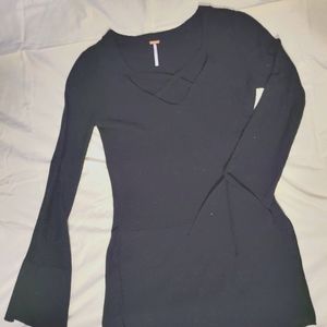 Free People - black, x-neckline, tubic length